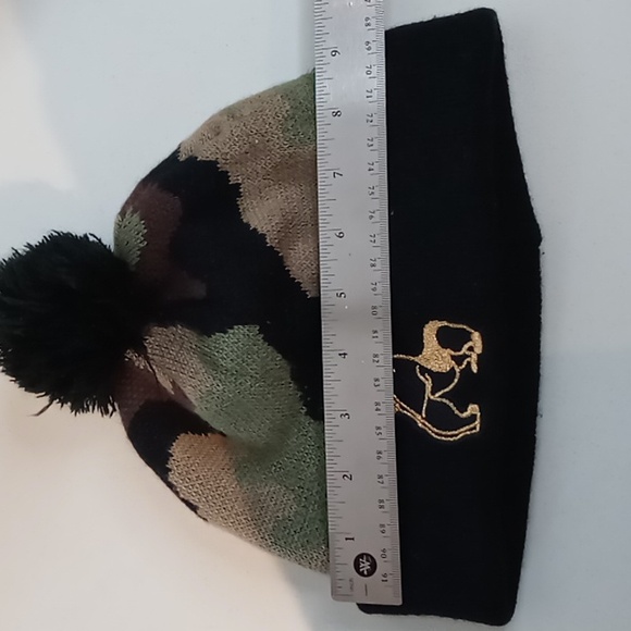Camo Gorilla Knit Beanie w/Pom Pom - Men's or Women's -One Size- KB Ethos - Picture 7 of 8